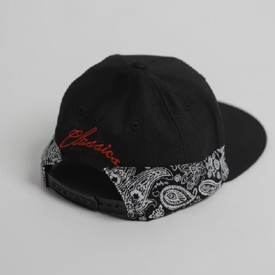 Captivate Classics Snap backs